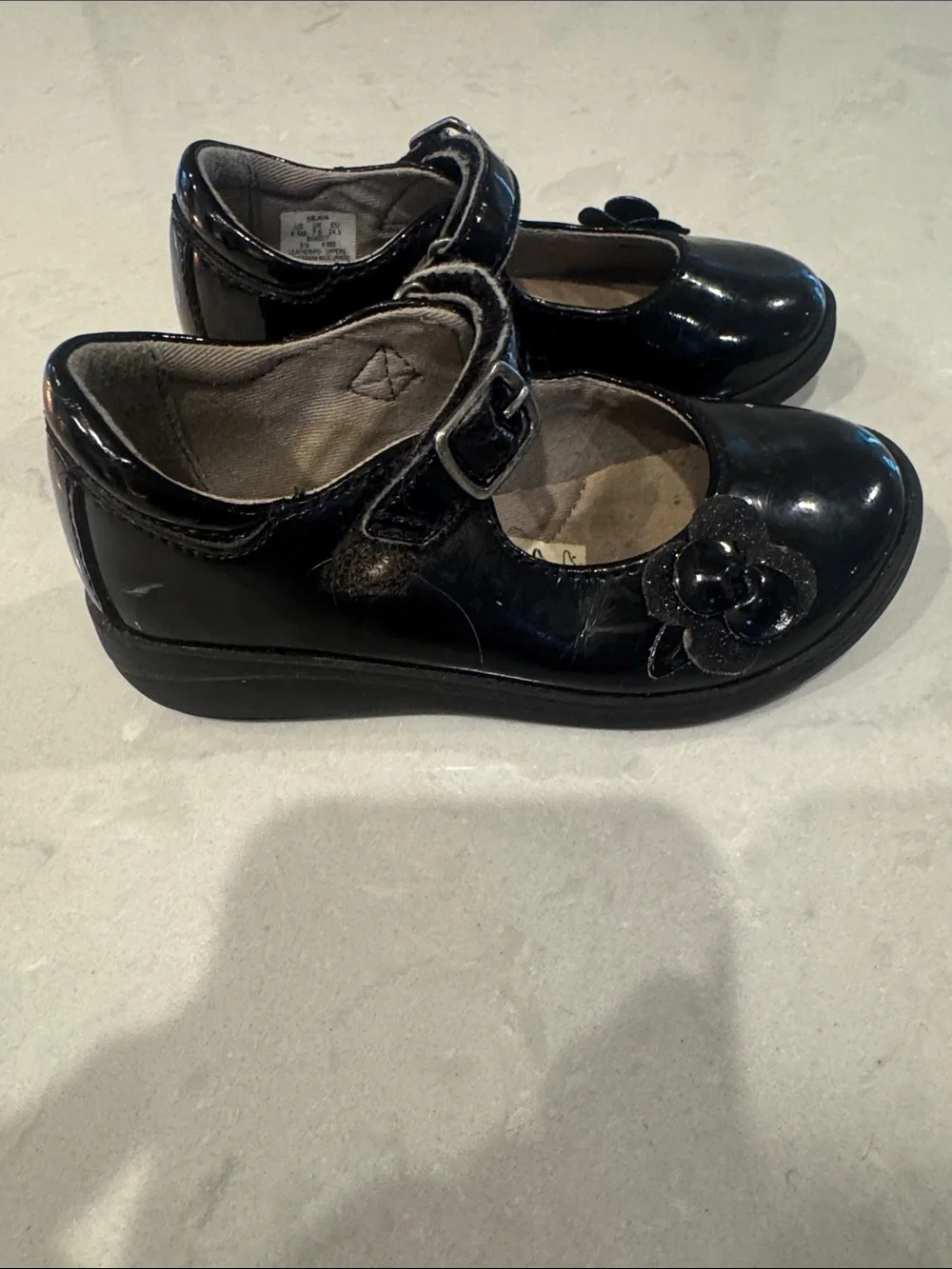 Stride Rite Black Patent Mary Jane Shoes with Flower Accent Size 8.5M